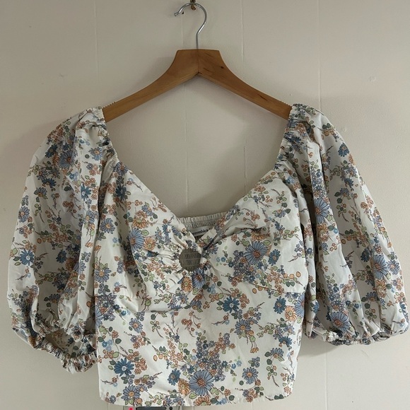 Abercrombie & Fitch Puff‎ Sleeve Floral Print Cropped Top in White sz S - Picture 3 of 5